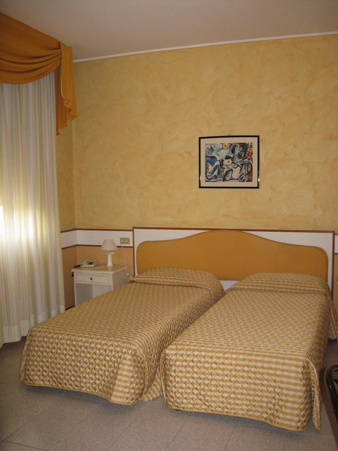 Hotel Faro มอนติเคียรี ภายนอก รูปภาพ